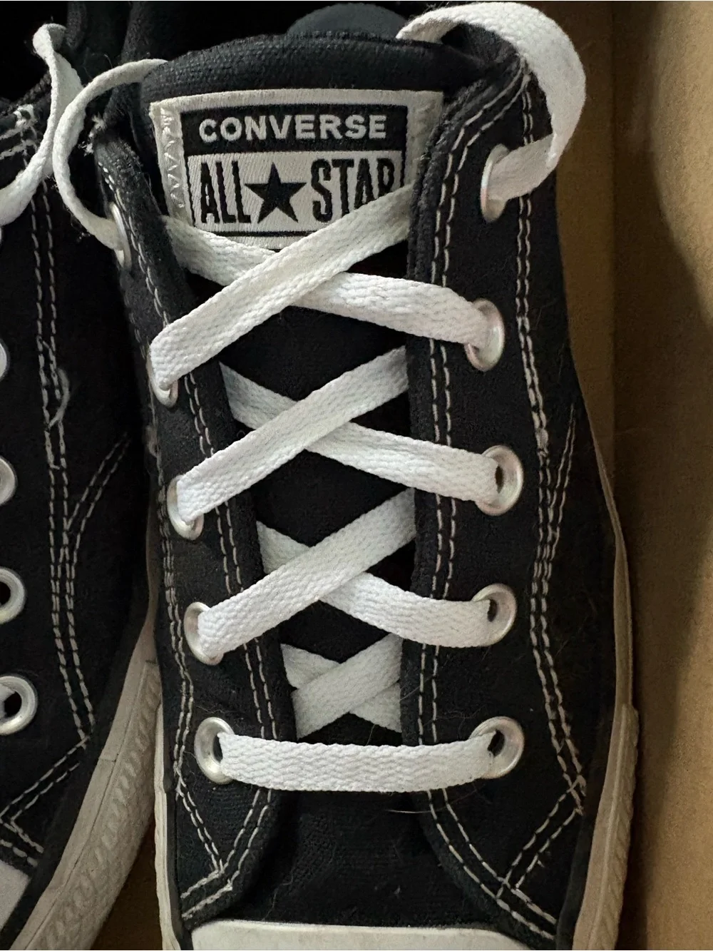 Converse black low tops - Picture 4 of 13